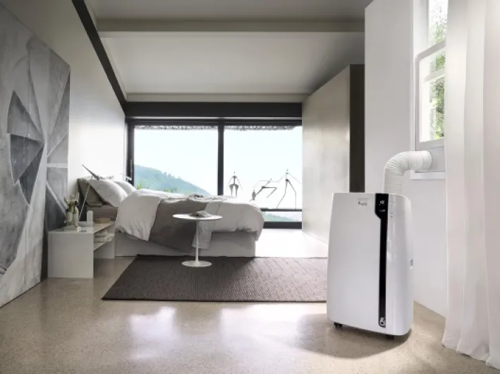 De'Longhi Pinguino PACEX100 Silent - Portable Air Conditioner with Real Feel Technology - 110m³, 10,000 BTU, A++ Energy Efficiency